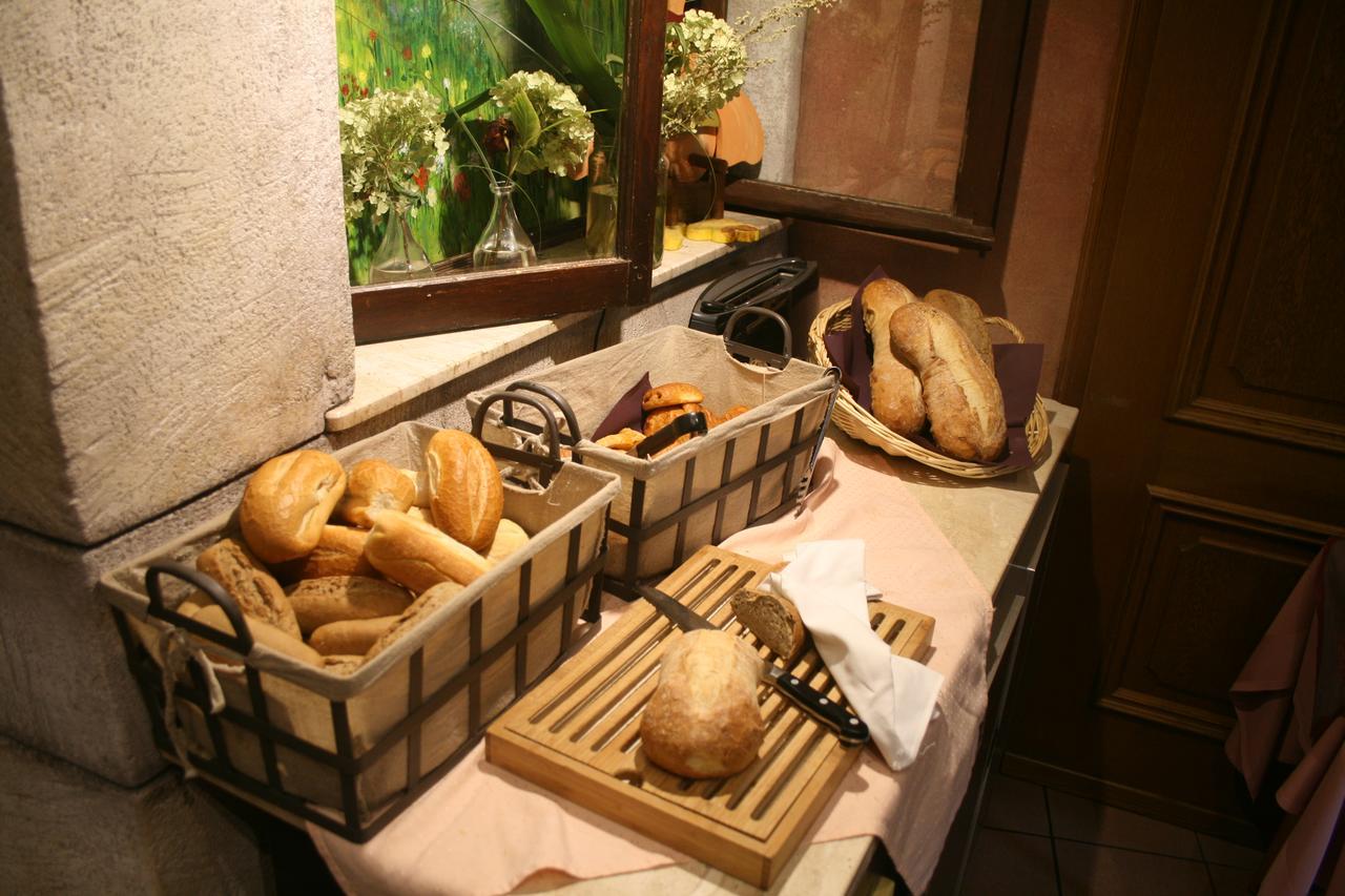Logis Gourmet & Relax Hotel De La Sure Esch-sur-Sûre Dış mekan fotoğraf