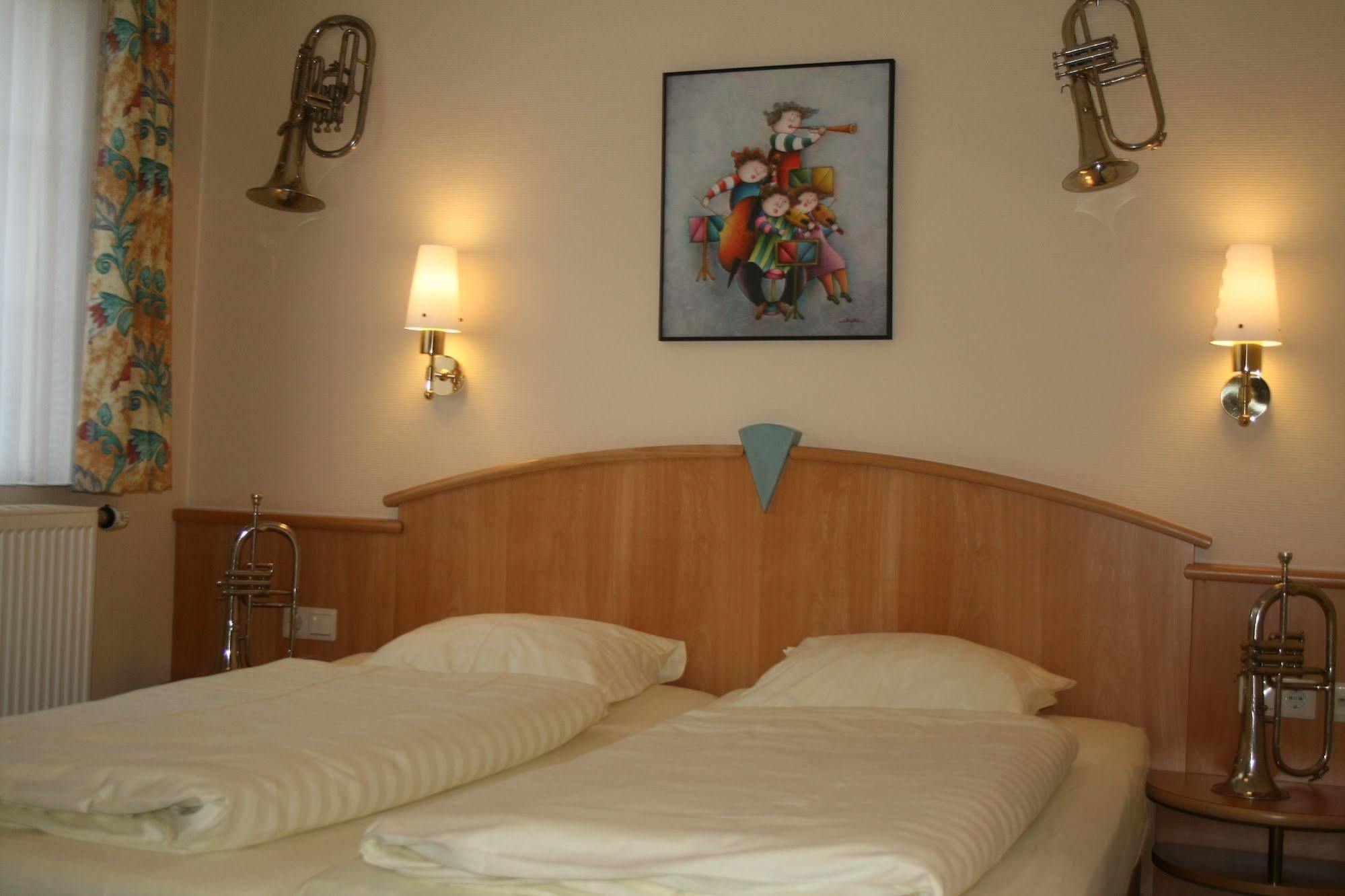 Logis Gourmet & Relax Hotel De La Sure Esch-sur-Sûre Dış mekan fotoğraf