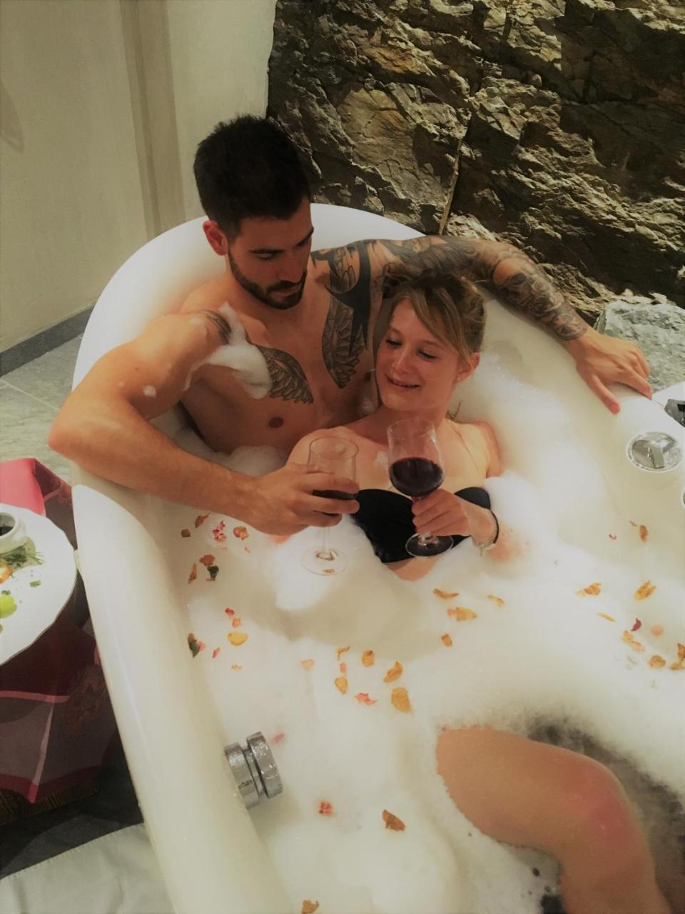 Logis Gourmet & Relax Hotel De La Sure Esch-sur-Sûre Dış mekan fotoğraf